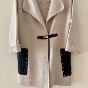 Knitted cardigan